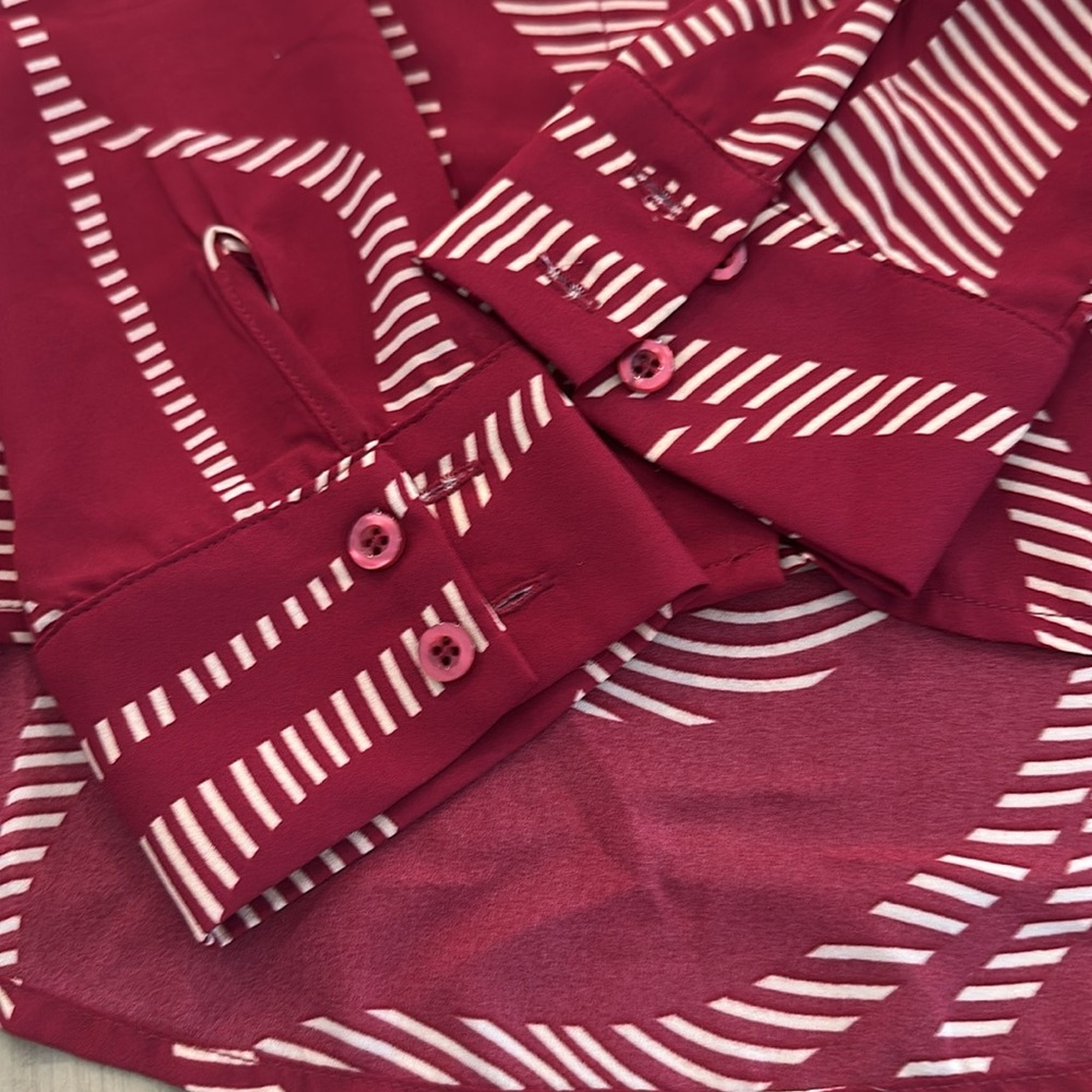 Red lulus button down; never worn - Picture 4 of 6